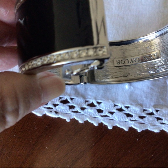 Ann Taylor Bracelet - Picture 3 of 7